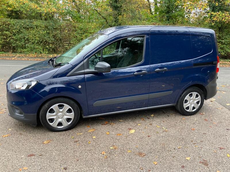 FORD TRANSIT COURIER