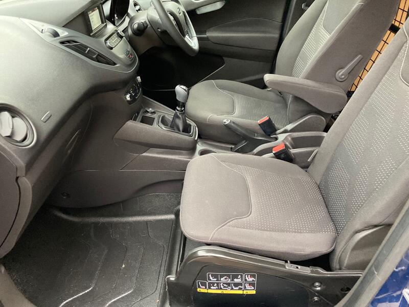 FORD TRANSIT COURIER