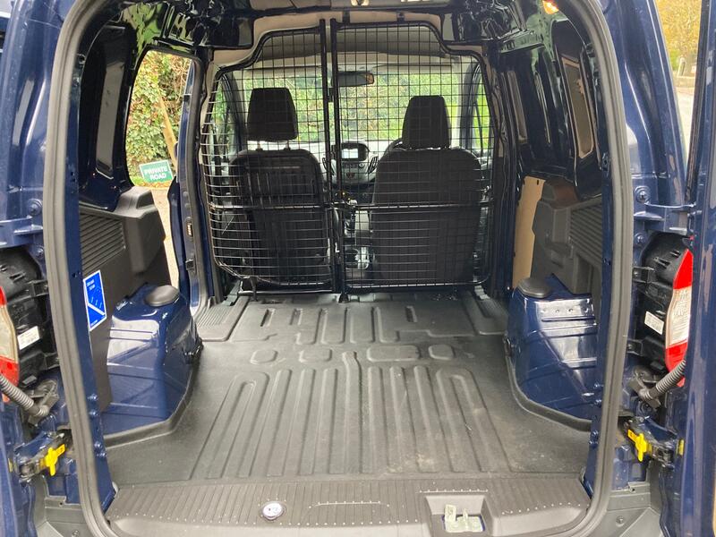 FORD TRANSIT COURIER
