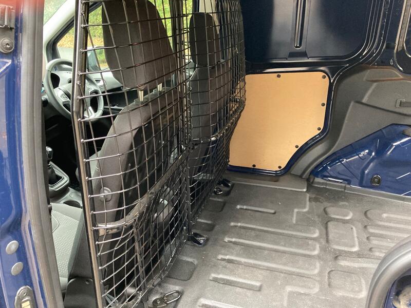 FORD TRANSIT COURIER