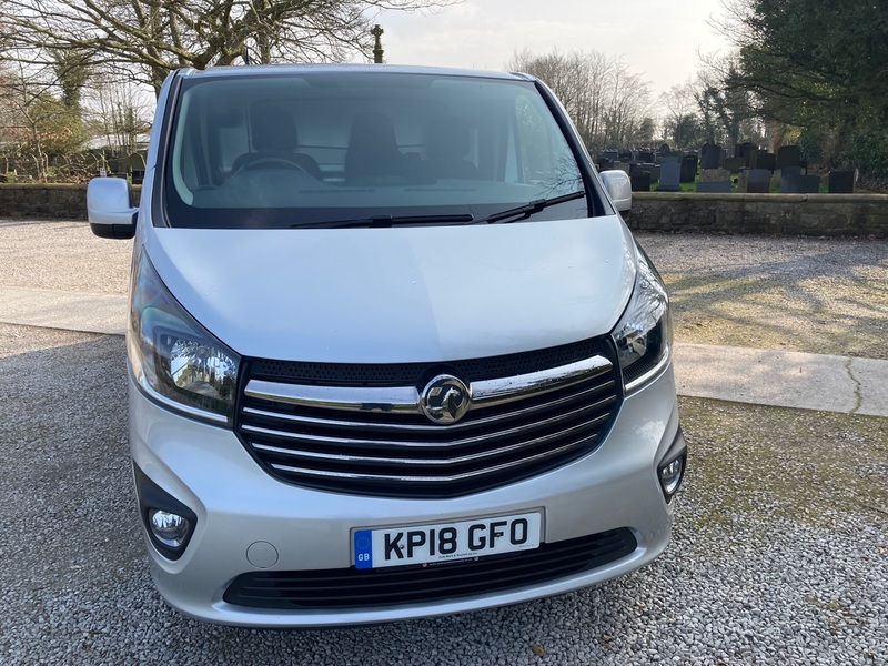 VAUXHALL VIVARO