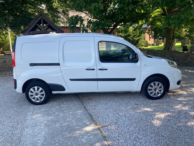 RENAULT KANGOO MAXI