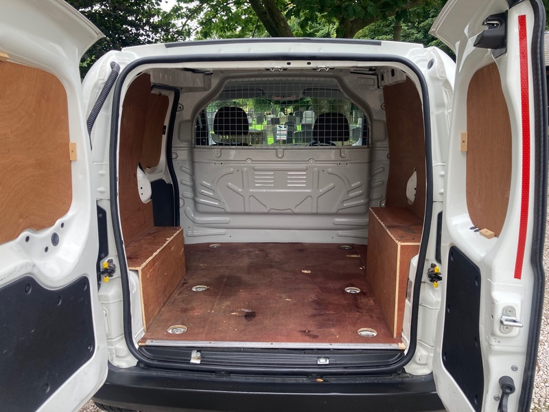 PEUGEOT BIPPER